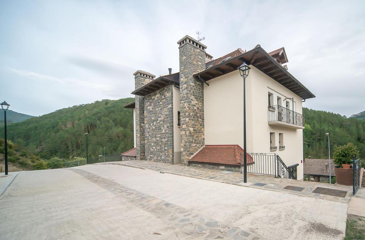 Ansó Casa Aurita Bed & Breakfast エクステリア 写真